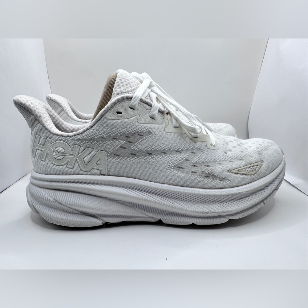 Hoka Women's Clifton 9 White Sneakers